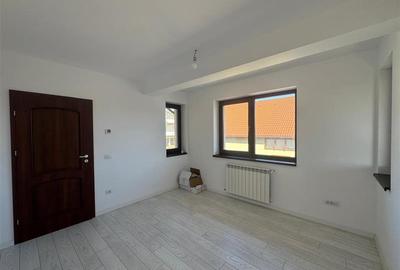 Vilă elegantă individuală în Valea Lupului  5 camere - 27