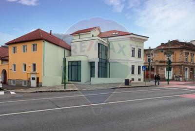 Constructie comerciala centrala P+2 -  funcțiuni mixte - 1