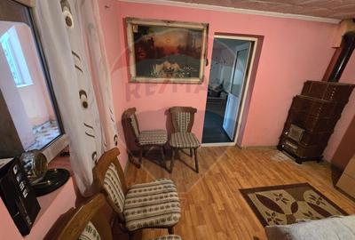 Casă / Vilă cu 4 camere de vânzare în zona Periferie - 3