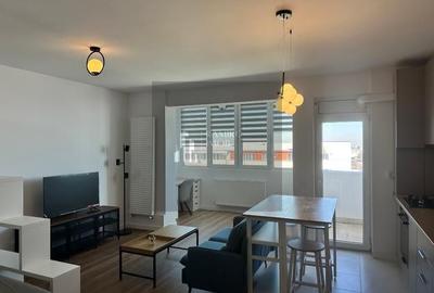 Garsonieră decomandată, mobilată în Central