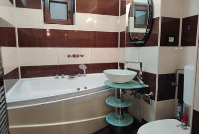 Inchiriez apartament  camere Tiglina 1. - 8