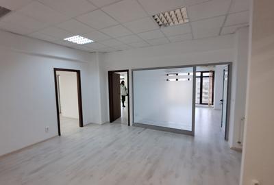 SPATIU BIROU- CLADIRE BIROURI PREMIUM- COSTURILE UTILITATILOR SUNT INCLUSE - 9