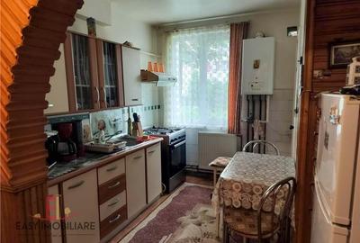 Apartament cu 2 camere decomandat în Semicentral