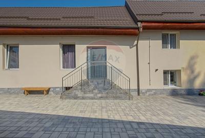 Casă / Vilă Săsească cu 6 camere de vânzare in Vulcan, Brasov - 24