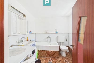 2 case separate + curte 1400 mp – Zona Dâmbovița - 20