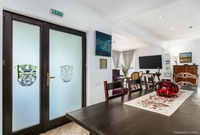 Casa de vacanta sau locuinta - 5 camere, 5 bai, 1300mp, langa Gura Humorului - 7