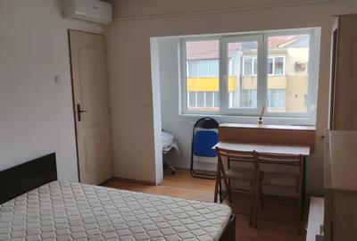 Închiriere Apartament - 3