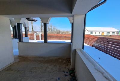 CASA 4 CAMERE CU SUPRAFATA GENEROASA IN  STIL NEOROMANESC - 50