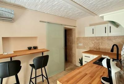 Garsonieră în Central