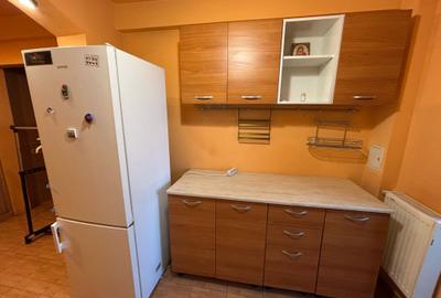 Apartament cu 2 camere semidecomandat în Faleza Nord