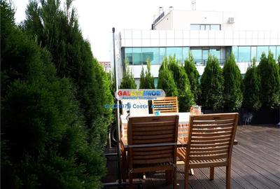 Apartament cu 4 camere semidecomandat, mobilat în Domenii