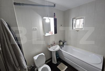 Apartament 3 camere decomandat - renovat, zona Nicolina - 9