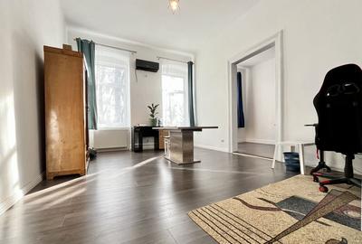 Un apartament care îți oferă orașul la un pas și vedere la Bega - 1