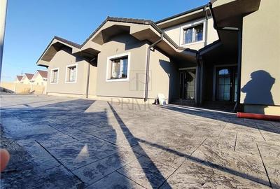 Casă cu 4 camere în Moșnița Nouă