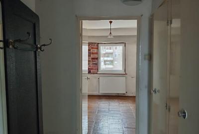 Apartament 3 camere decomandat, Bulevardul Decebal - 14
