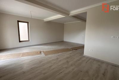 Duplex de vanzare cu 5 camere, despartit prin garaj, zona Giroc - 18