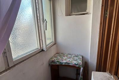 Apartament 2 camere-Zona Sud - etaj 2/4 -  40 mp  43000 euro  negociabil - 6