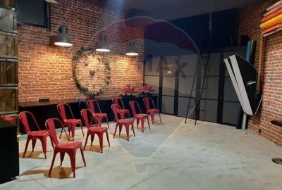 Spațiu comercial premium de vânzare, Zona Armenasca  - Liber - 2