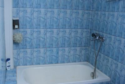 Vând apartament decomandat, 2 camere, etajul 2 / 4, Băile Herculane, zona Piață - 11