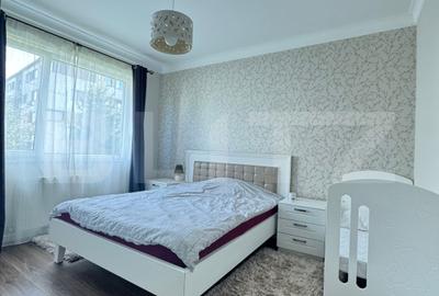 Apartament cu 3 camere decomandat în Florești