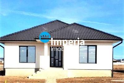 Casă individuală cu 3 camere în Lunca Cetățuii