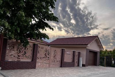 CUMPANA-Central Casa cocheta constructie noua+garaj+panouri fotovoltaice+curte - 1