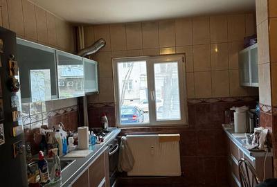 Apartament cu 3 camere , str. Bozieni - 6