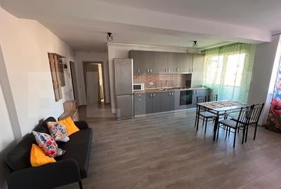 Apartament cu 3 camere semidecomandat, mobilat în Florești