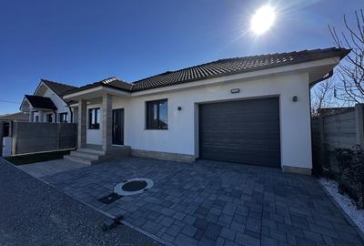 Casă individuală cu 4 camere în Sântandrei