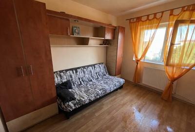 Garsonieră decomandată, mobilată în Girocului