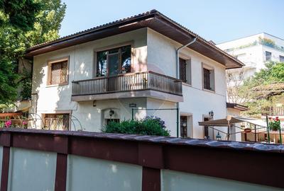 Refugiu elegant în inima Bucureștiului – Proprietate cu suflet - 1