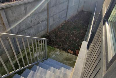 Apartament 4 camere Brancoveanu Metrou Curte proprie ! - 6