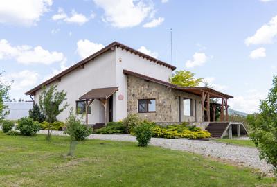 PROPRIETATE CU LIVADA MATURA DE NUCI SI POTENTIAL INVESTITIONAL - 83