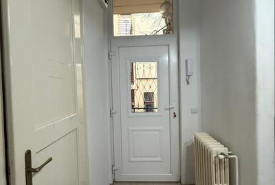 Apartament de închiriat, 3 camere, 75 mp, Piața Mihai Viteazul - 13