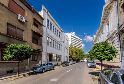 Clădire ultracentrală de vânzare Bulevardul Decebal Comision 0 - 1