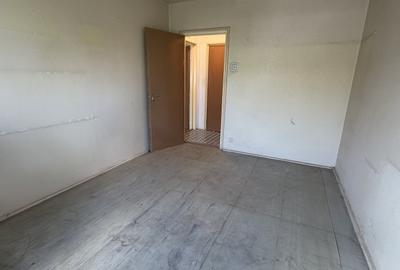 2 camere | De renovat | Drumul taberei | Romancierilor | Metrou 2' - 5