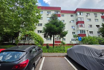Apartament cu 2 camere decomandat în Berceni