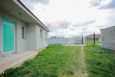 De vânzare casă semifinisată cu 3 camere, 455 mp teren, în Cihei - 18