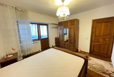 Apartament 3 camere decomandat-80 mp-Podu Ros-bloc 1994 - 5