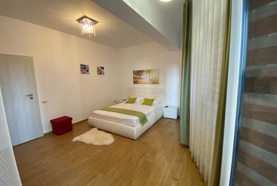 Apartament cu 2 camere decomandat, mobilat în Mamaia