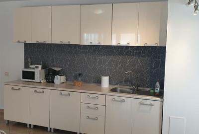 Statiunea Mamaia(Butoaie)- 3 camere decomandate, etaj parter cu balcon - 8