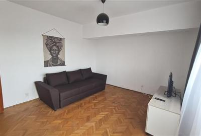 Apartament cu 3 camere  in 1 Mai - Ciuperca - 2