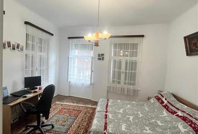 TEREN 1600MP CU CASA 5 CAMERE, SCHEII BRASOVULUI - 3