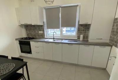 Apartament cu 2 camere decomandat, mobilat în Metalurgiei
