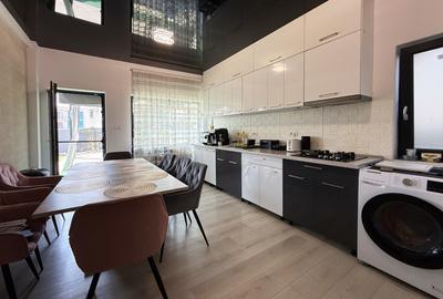 Mamaia-Sat, Vila modernă, mobilata si utilata complet, 15 camere - 9