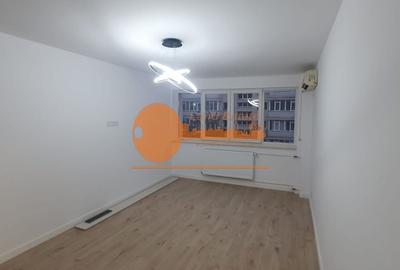 Apartament cu 3 camere semidecomandat în Iancului
