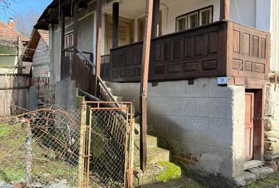 Gospodarie in Barbatesti, zonă de deal, liniște, natura - 2