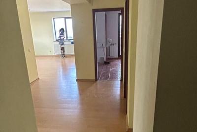 Apartament 3 camere S4 str Savinesti - 22