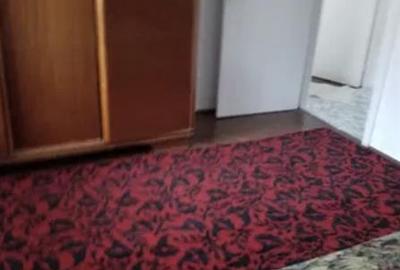 Apartament cu 2 camere semidecomandat în Berceni