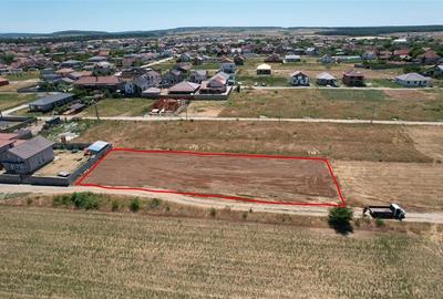 Teren intravilan de 629 mp, în Cihei